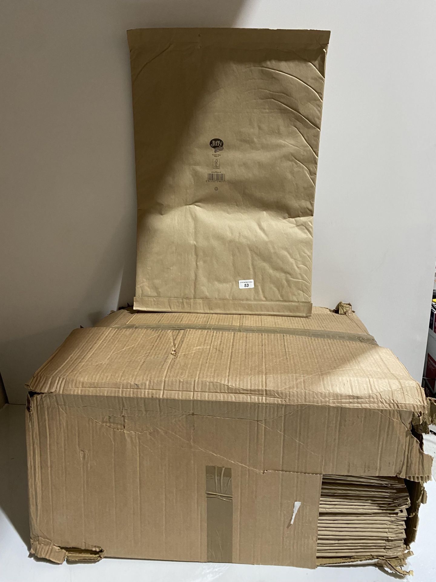 1 x box of 50 size 8 Jiffy padded bag 450x680mm (saleroom location: H05)
