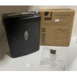 1 x new boxed Q-Connect Q10CC2 Cross cut paper shredder A4 (saleroom location: H13)