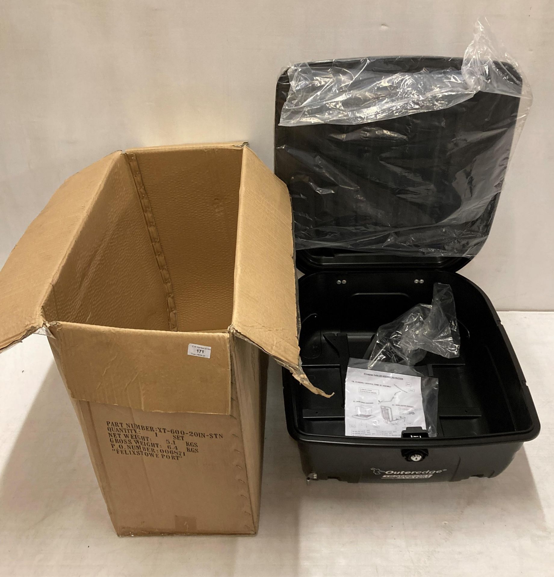 Outeredge Transport System roof rack luggage box (saleroom location: L06)