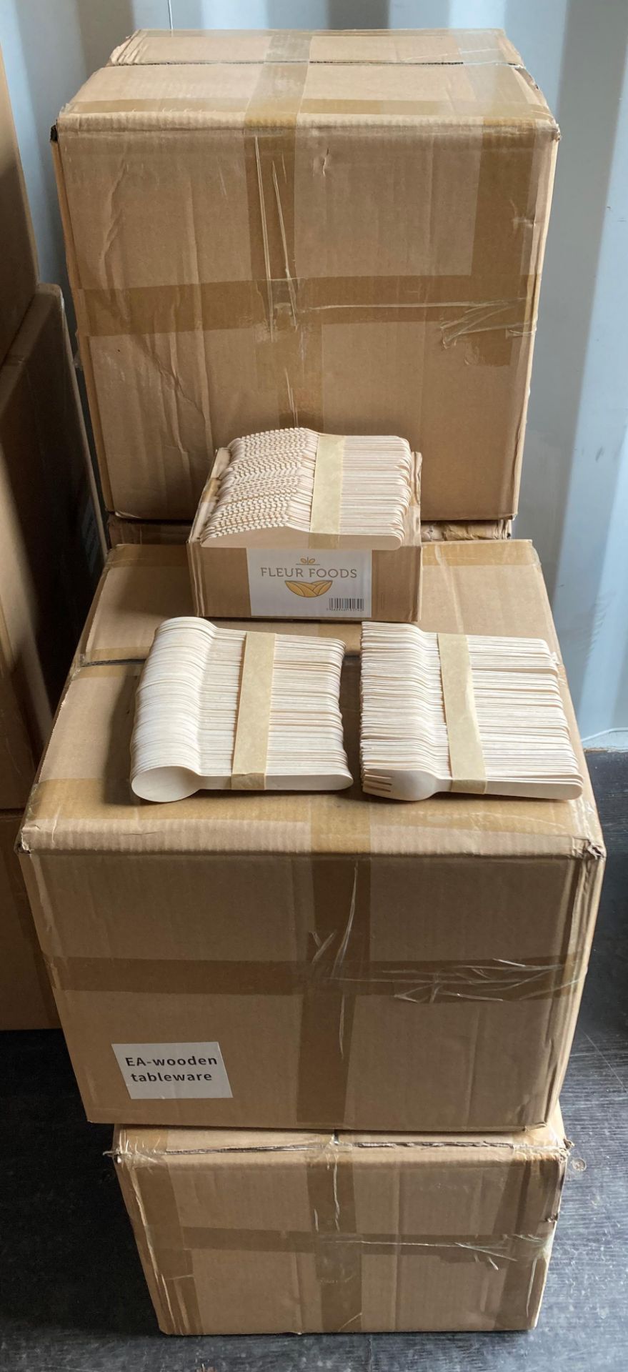 100 x Boxes of Fleur Foods Wooden Tableware - sets include 100 x knives,