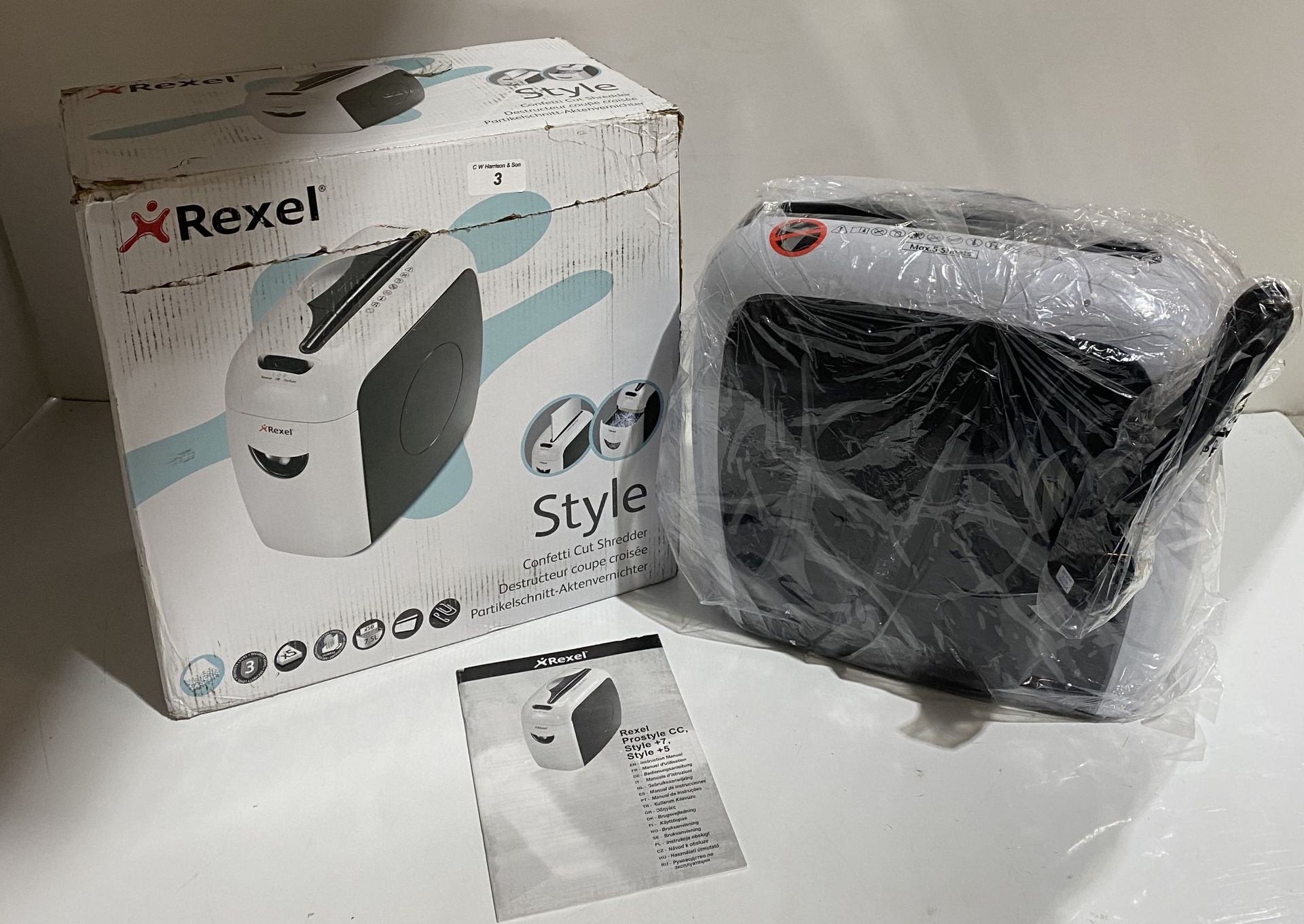 1 x new Rexel 2101942 UK style 5 sheet confetti cut pull out bin shreds credit card shredder