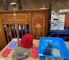 Turned wood hat stand (60cm high), circa 1920s red felt cloche hat,