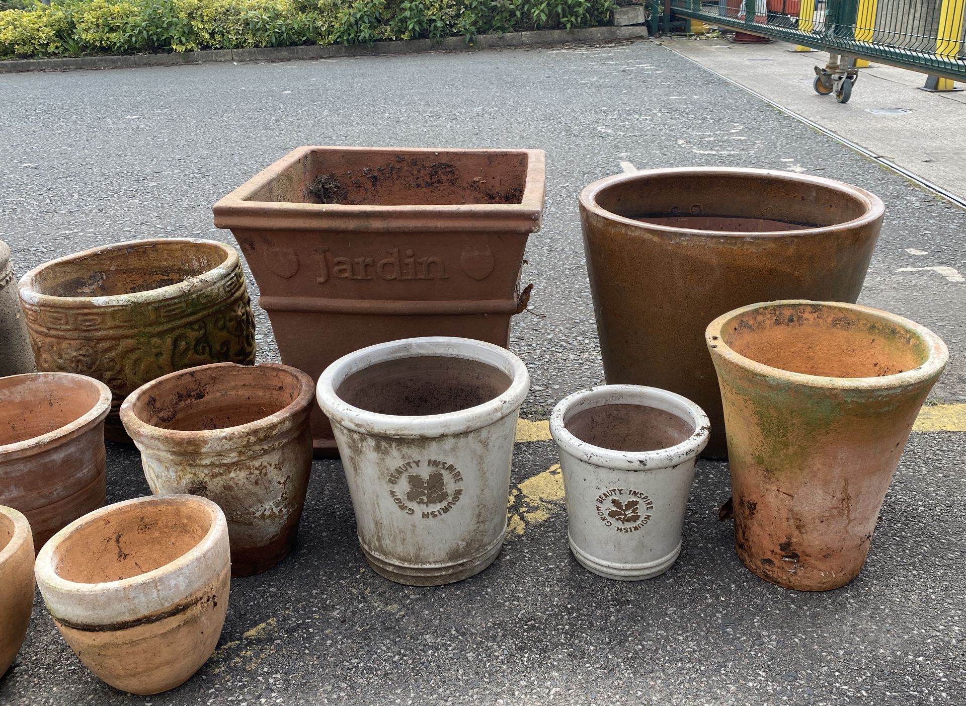 13 x assorted plant pots, - Image 5 of 9