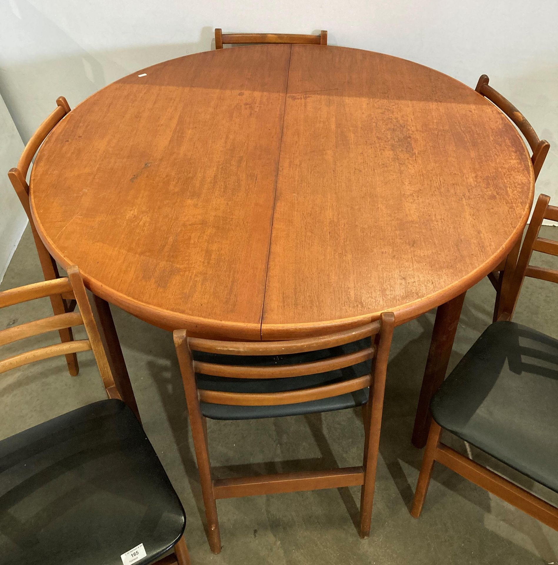 Mid-Century circular extending dining table - possibly Danish (no makers mark visible) - and a set - Image 2 of 5