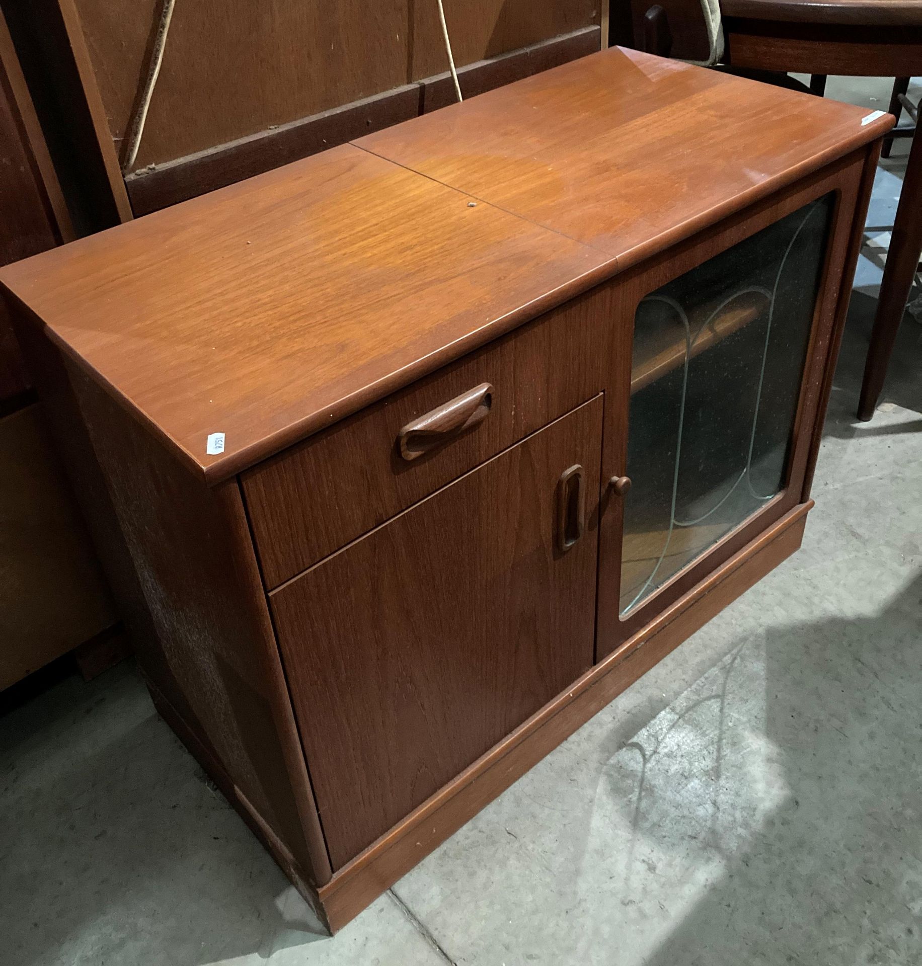 Mid-Century teak G-Plan Fresco eight-piece dining room set including a long sideboard (213. - Image 6 of 7