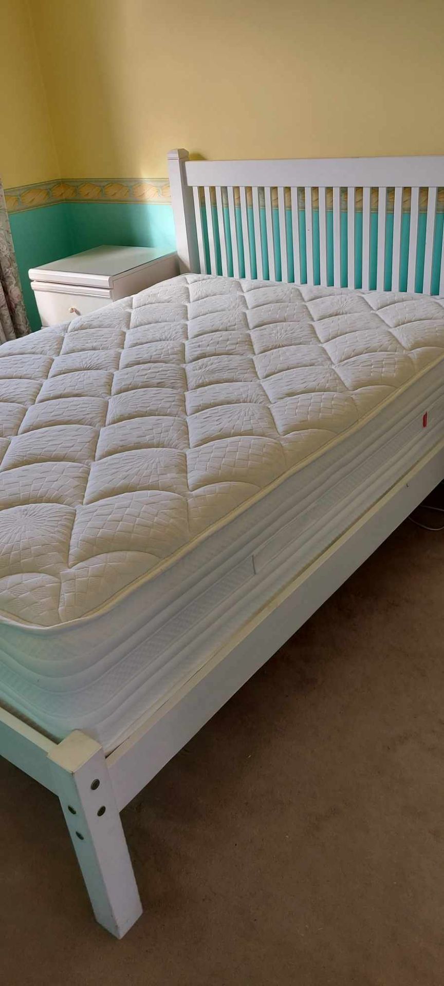 A white painted 4'6" bed-frame complete with a Slumberland Espirit 800 pocket mattress (we have - Image 5 of 6