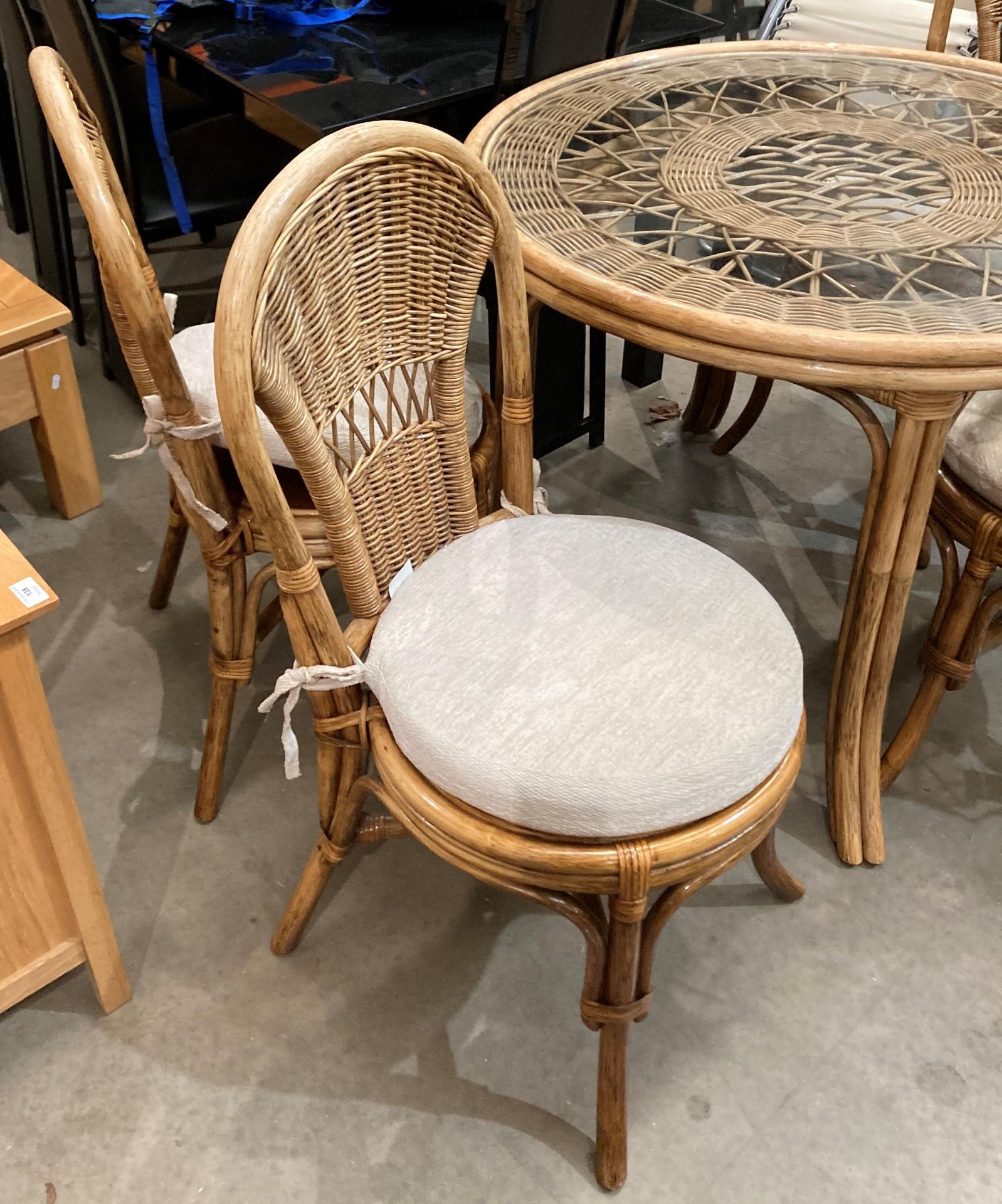 A bamboo framed conservatory suite with glass top circular table (97cm diameter) and four chairs - Image 2 of 2