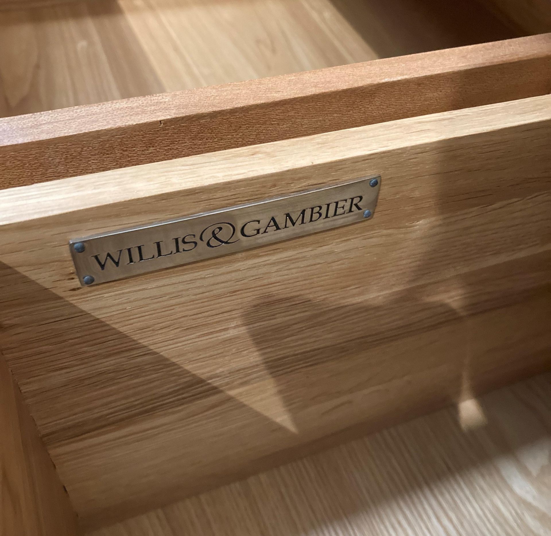 Willis & Gambier oak wardrobe with base section, - Image 4 of 4