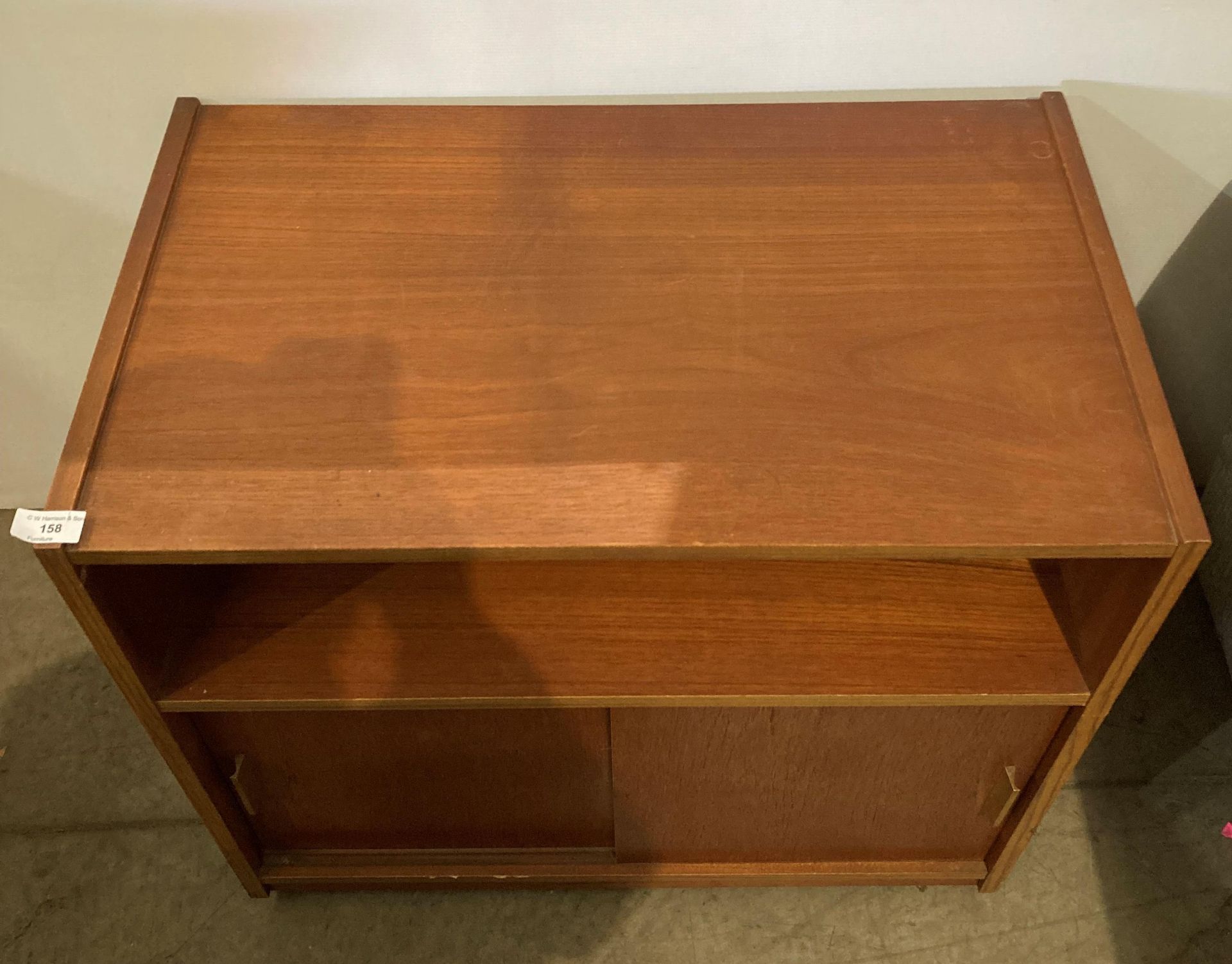 Mid-Century teak mobile music cabinet with two sliding doors and a single shelf, 67.5cm x 39. - Image 2 of 3