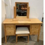 Willis & Gambier oak bedroom dresser - table with four drawers complete with a white cushioned