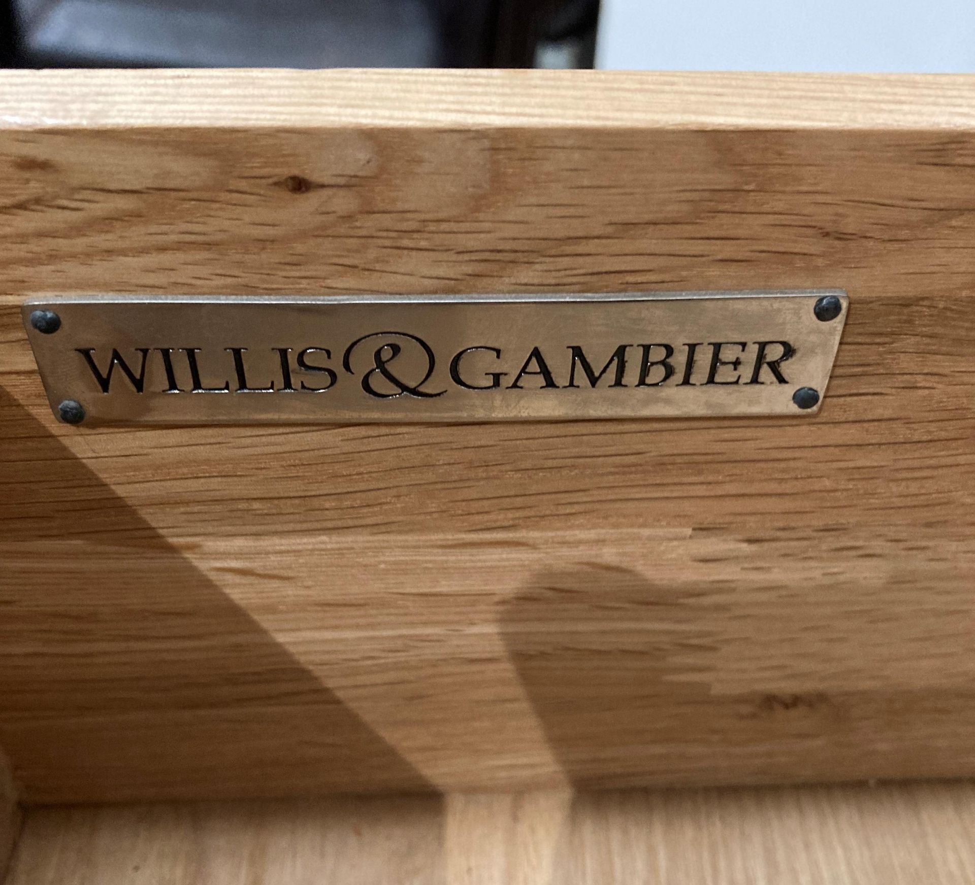 Willis & Gambier oak chest of drawers, four short and three long, - Image 6 of 6