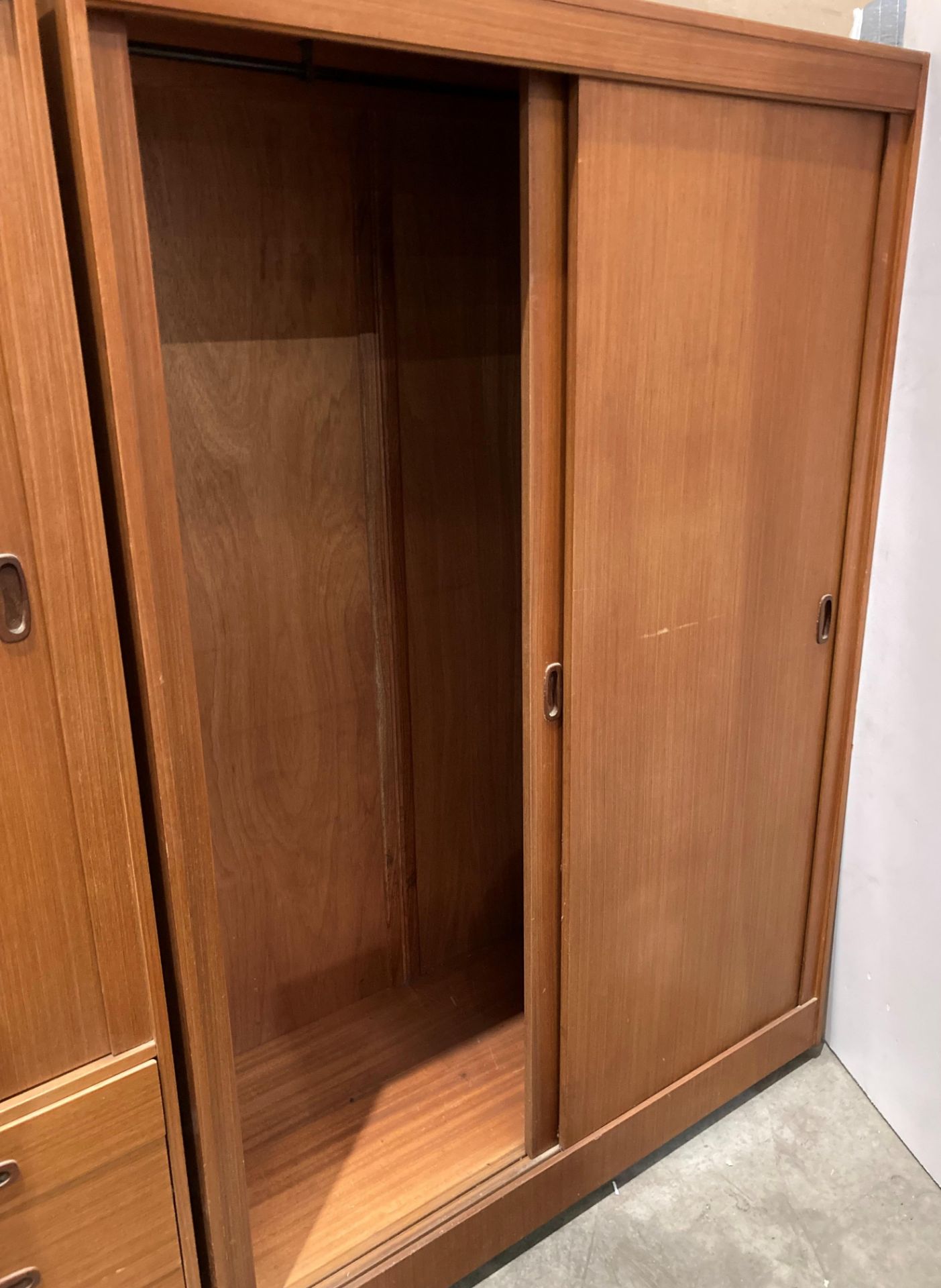 A Mid-Century teak three drawers and two sliding door wardrobe (92 x 177cm high) and matching two - Image 3 of 3