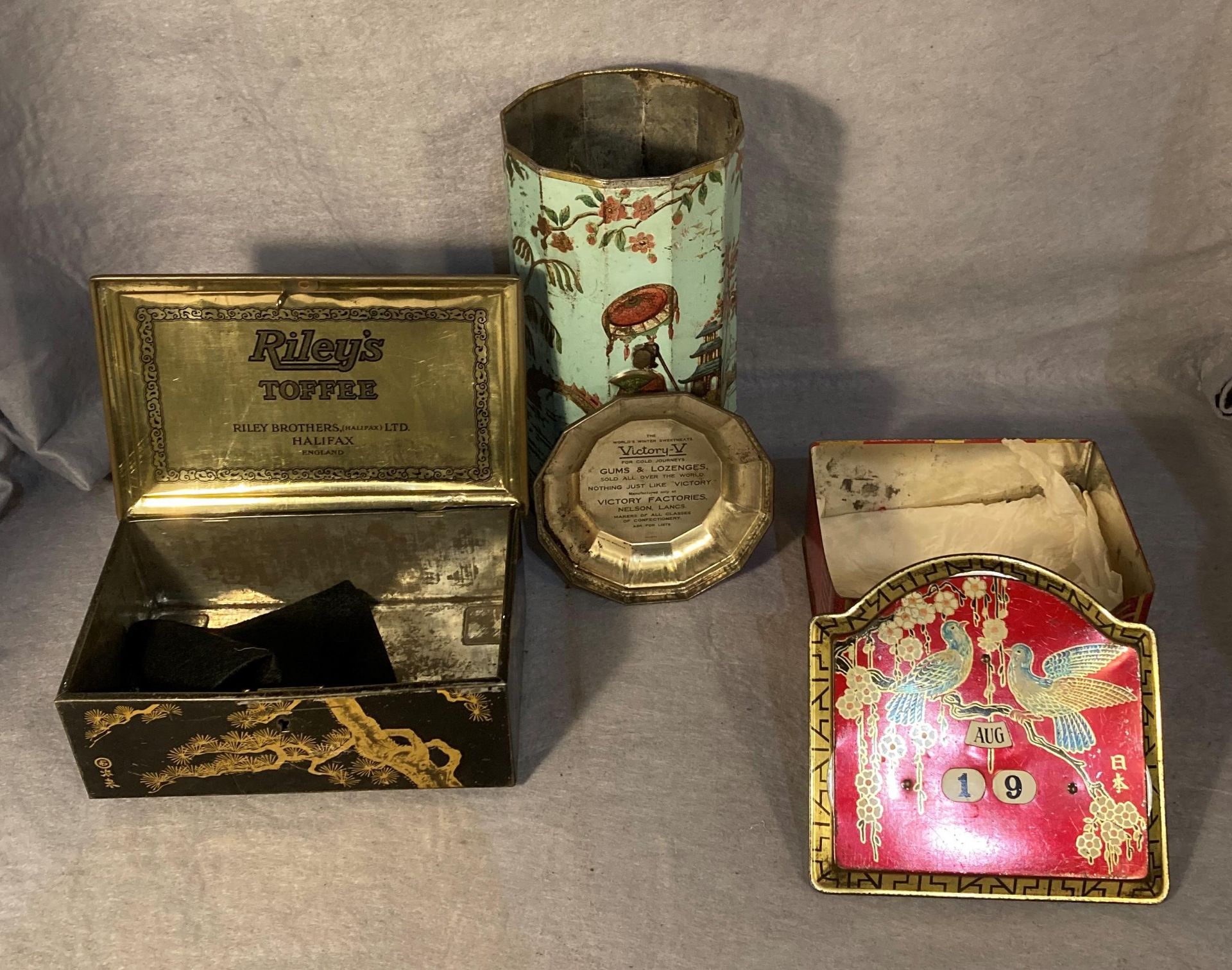 Six assorted metal advertising tins in an Oriental style (saleroom location: S2 QB16) - Image 3 of 3