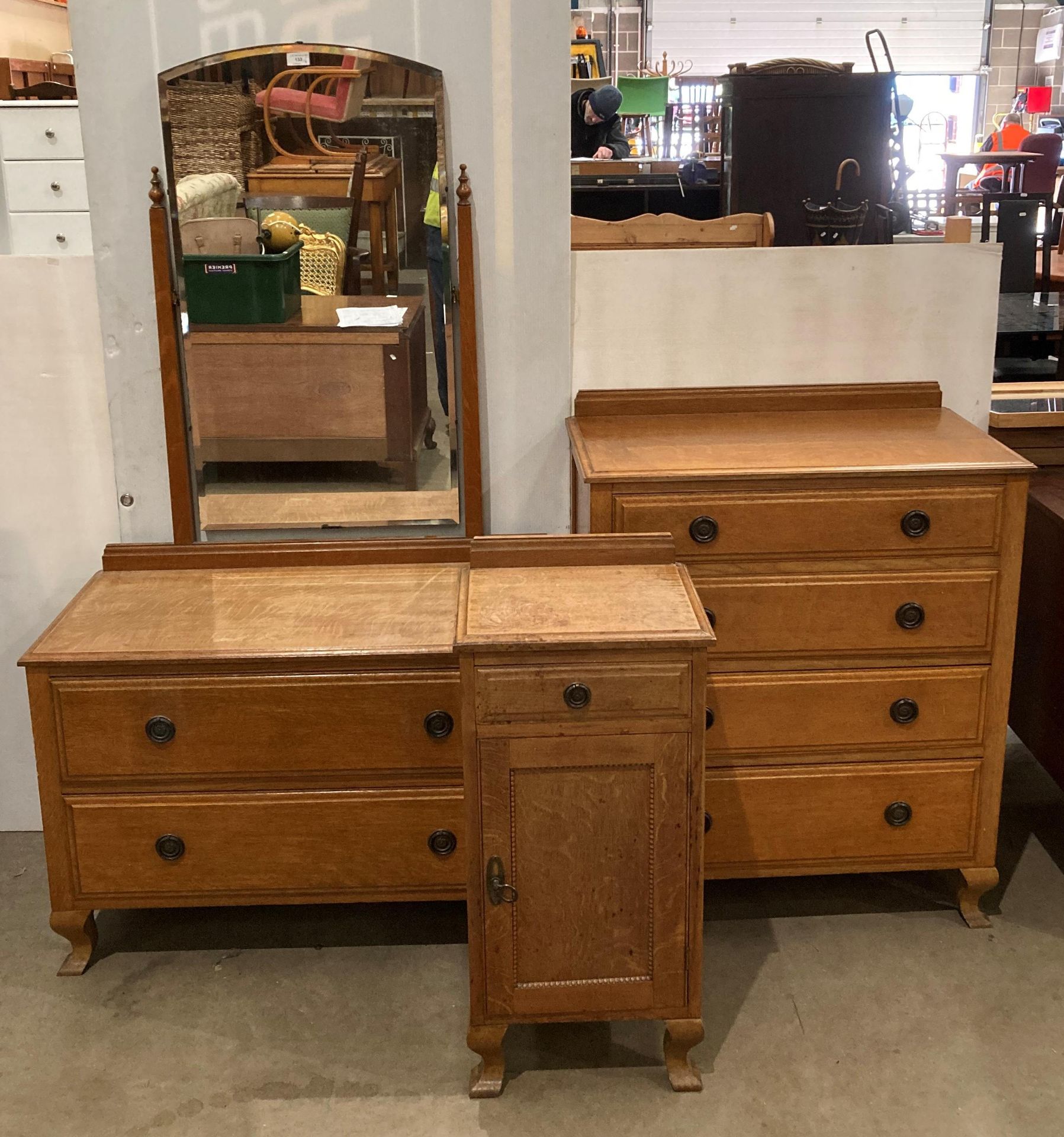 Light oak three-piece bedroom suite including four-drawer dresser, single-drawer,