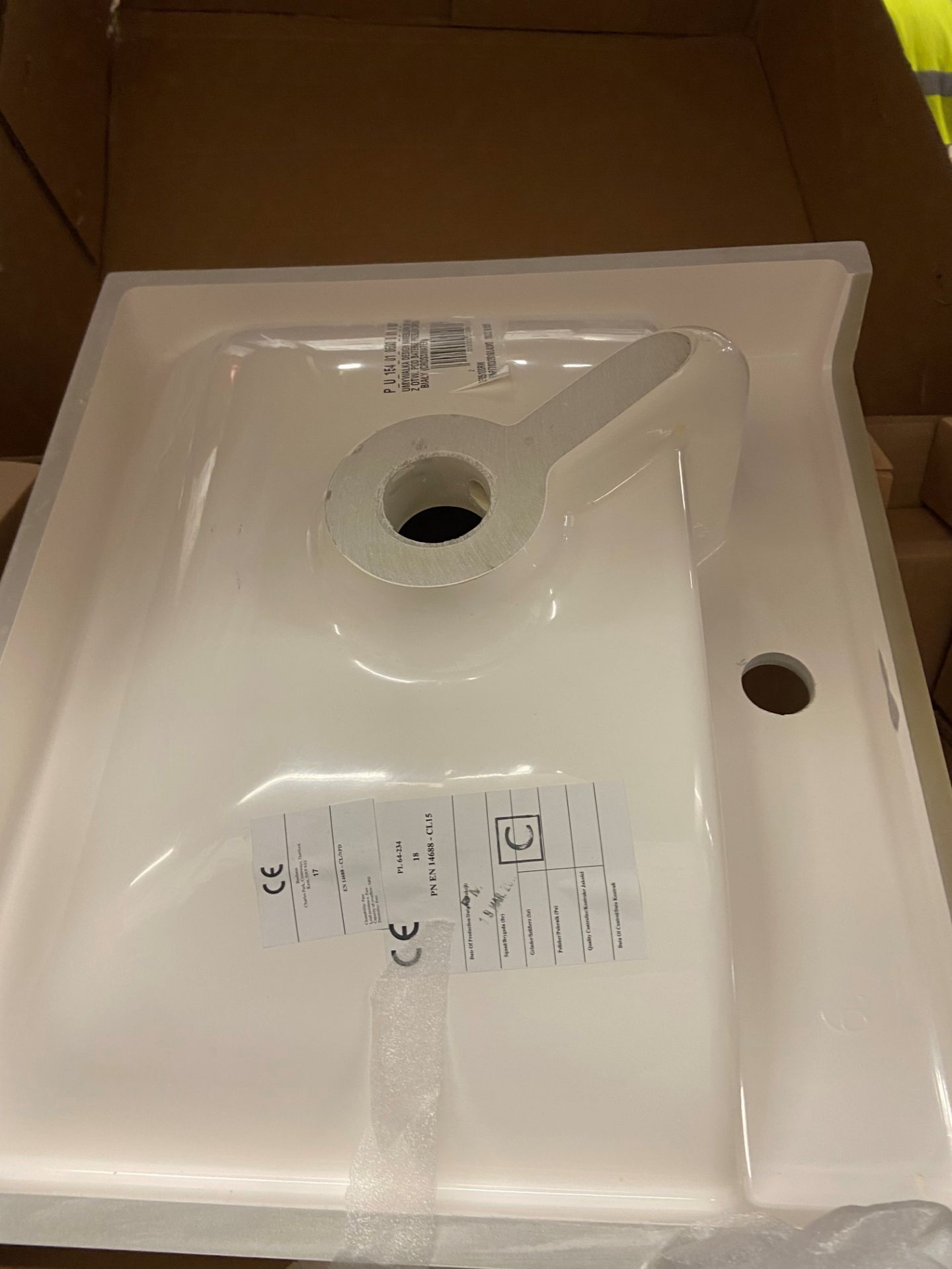 Glide 50 cast mineral single tap hole marble basin 50cm (boxed) (saleroom location: Z08) - Image 3 of 4