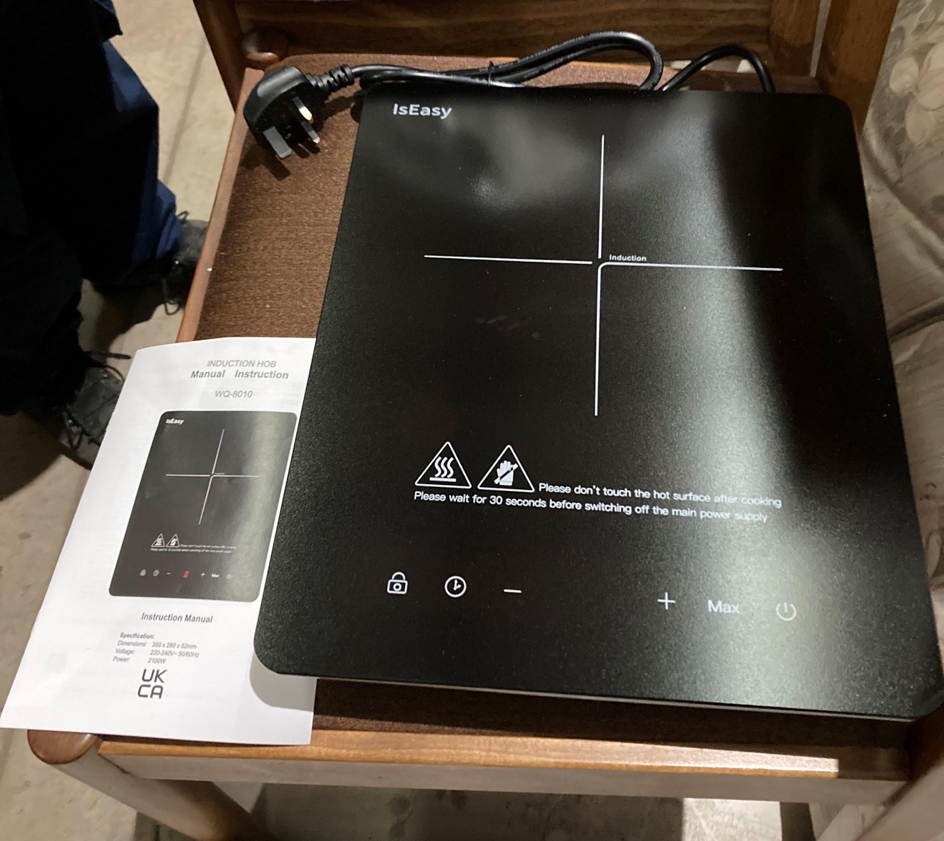 IsEasy WQ-9010 single induction hob 350mm x 280mm x 52mm boxed new (saleroom location: MA7 RACK)