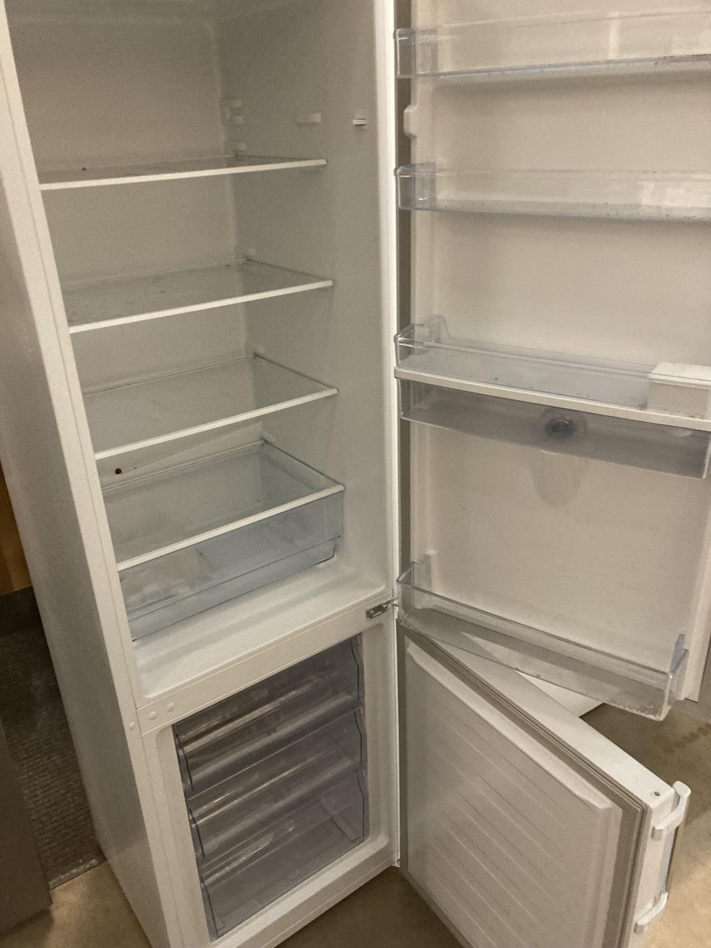 Fridgemaster upright fridge freezer (saleroom location: PO) - Bild 2 aus 2