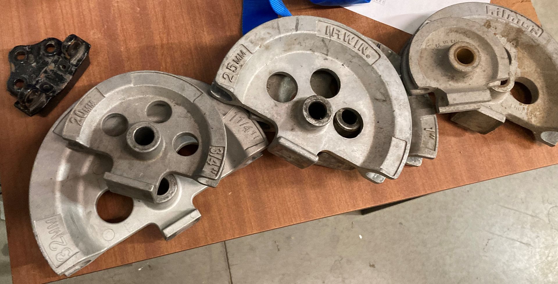 3 x manual pipe benders (1 incomplete) and a quantity of formers (saleroom location: Y01 FLOOR) - Image 2 of 2
