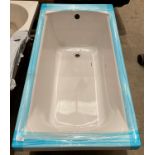 Carron White fibreglass bath 1400mm x 700mm (saleroom location: RB)