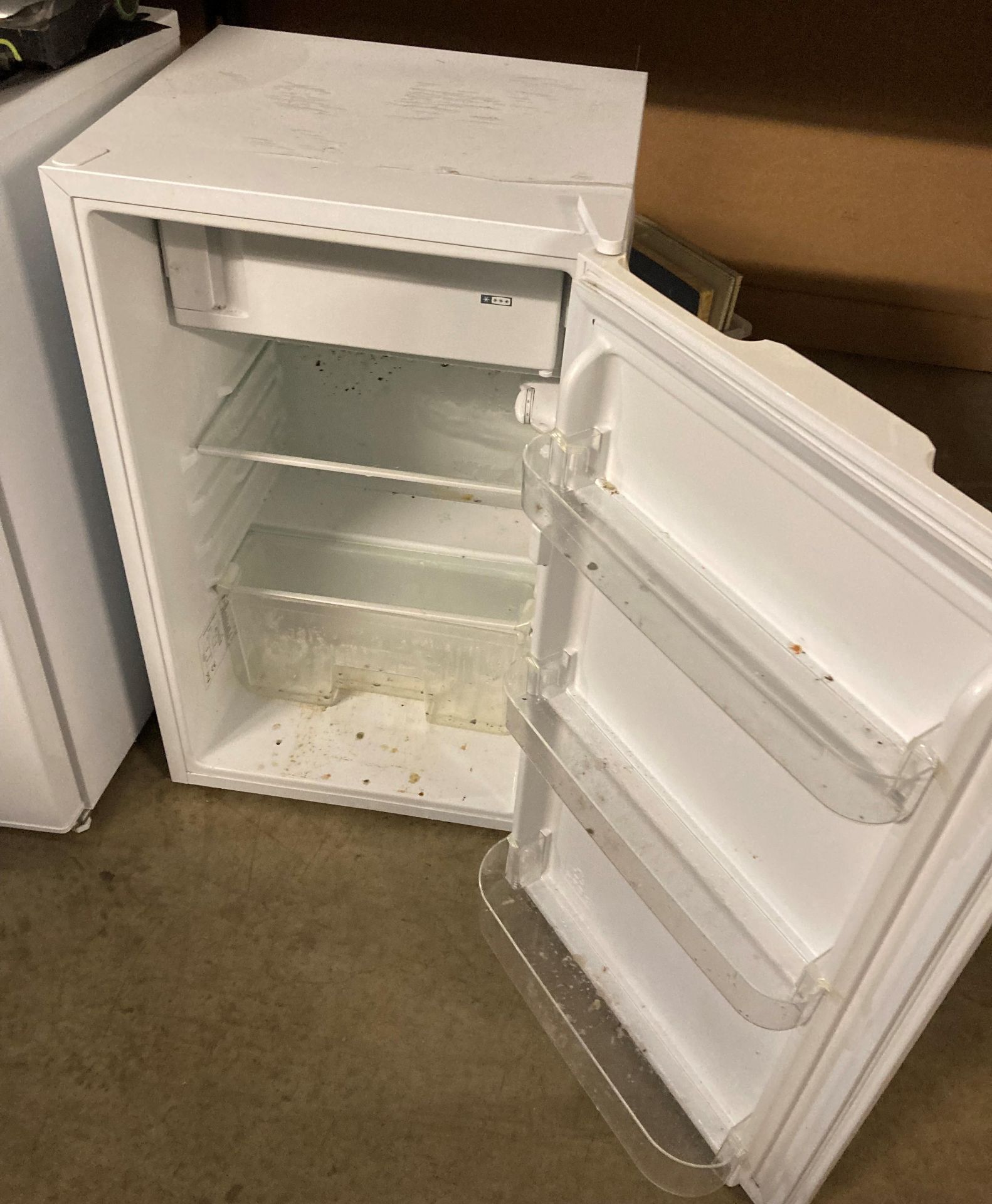 Fridgemaster under counter fridge (saleroom location: PO) - Image 2 of 2