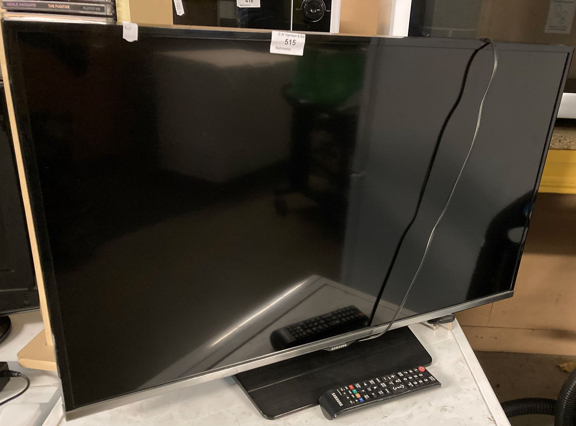 Samsung UE32H5000AK LED TV complete with remote (saleroom location: PO)