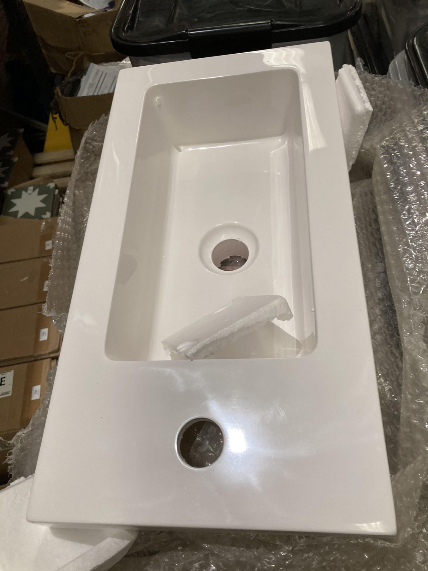 White resin side tap single tap hole basin 502mmx 255mm x135mm - new boxed (saleroom location: