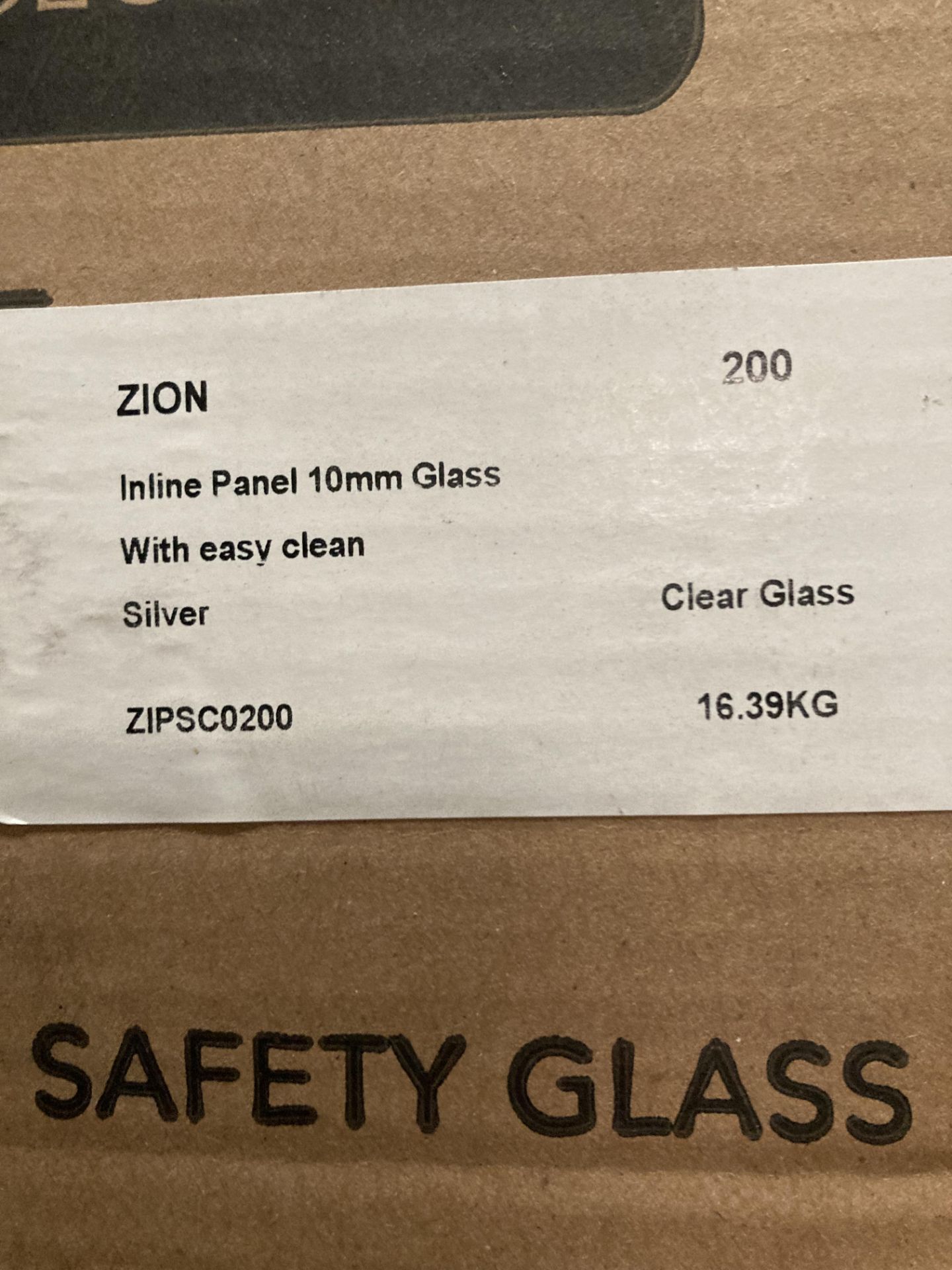 Simpsons Zion 200 inline panel 10mm glass with easy clean in silver (saleroom location: QL03) - Image 2 of 2