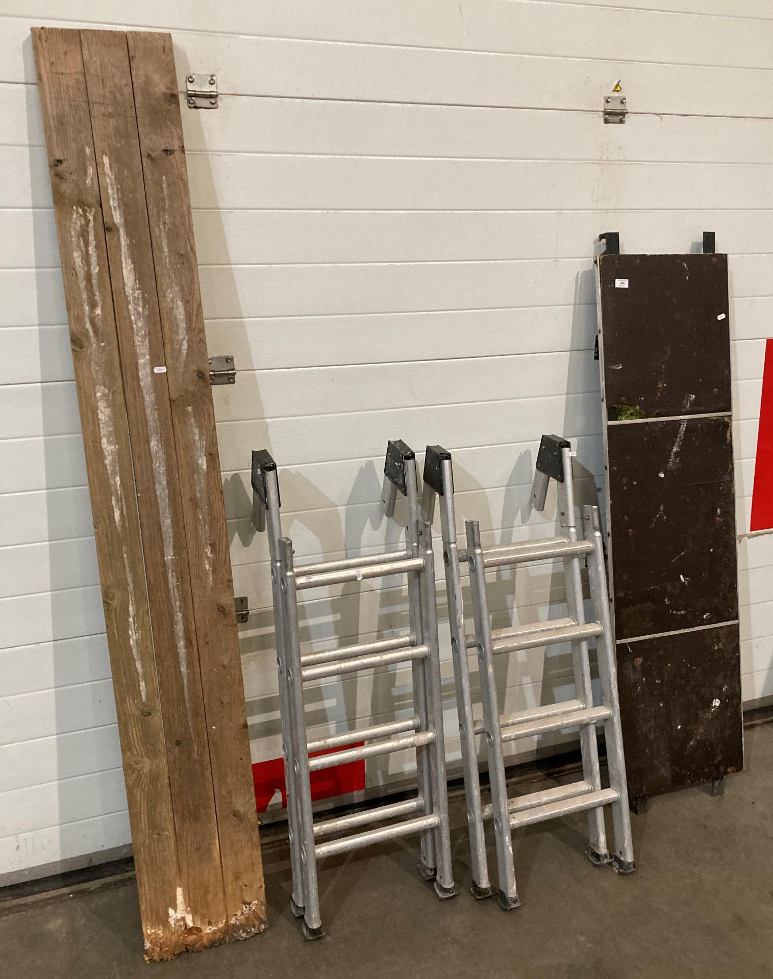 2 x 8 rung aluminium trestle ladders and 2 walk boards (saleroom location: RD2)