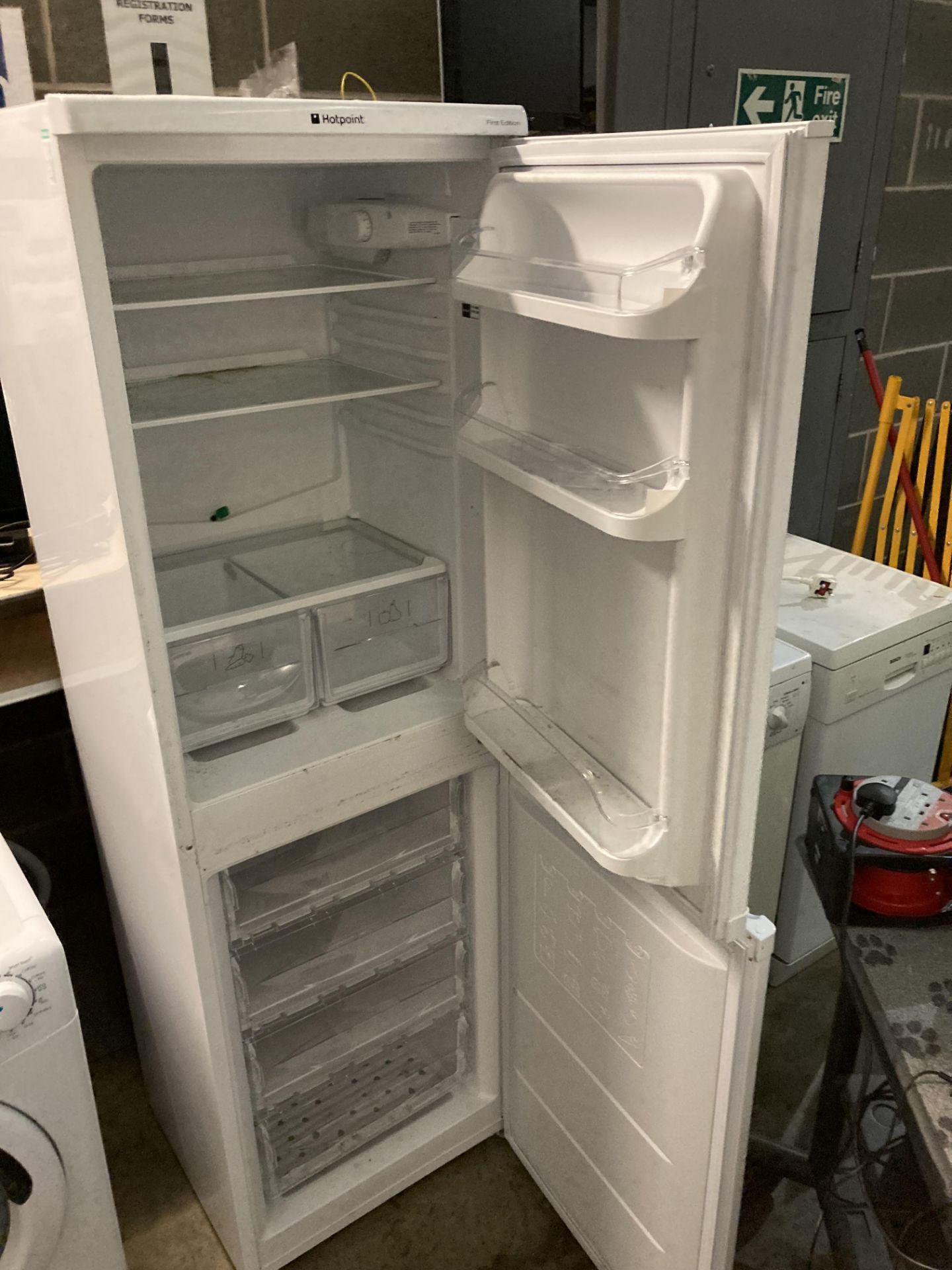 Hotpoint First Edition upright fridge freezer (saleroom location: PO) - Bild 2 aus 2