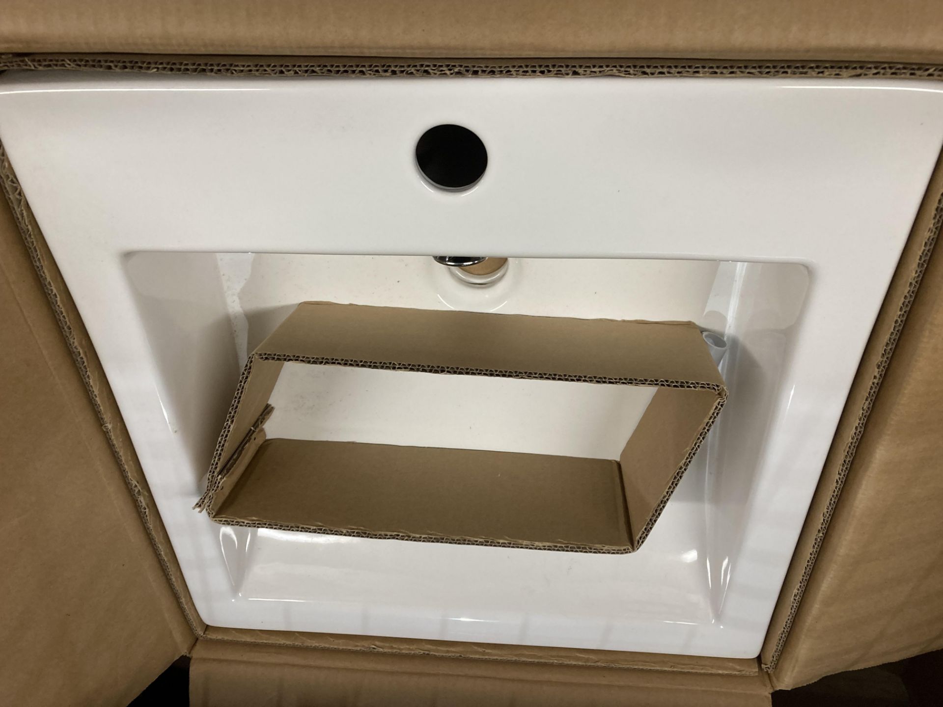 White ceramic surface mountable single bowl sink 47cm x 47cm (saleroom location: AA07)