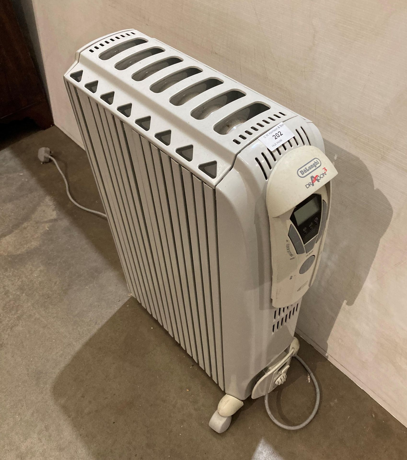 DeLonghi Dragon 3 electric oil-filled radiator (240v) (saleroom location: MA3) - Bild 2 aus 2