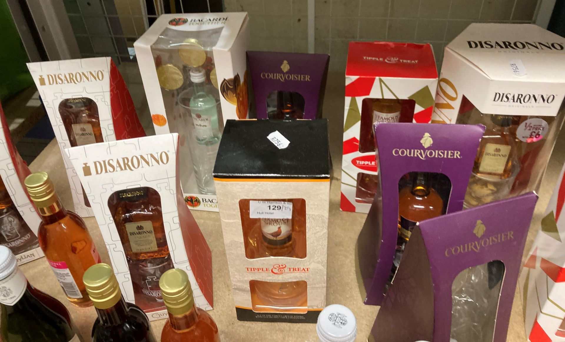 Ten various boxes Tipple & Treat drinks/chocolate gifts - Famous Grouse, Disaronno, - Image 2 of 2