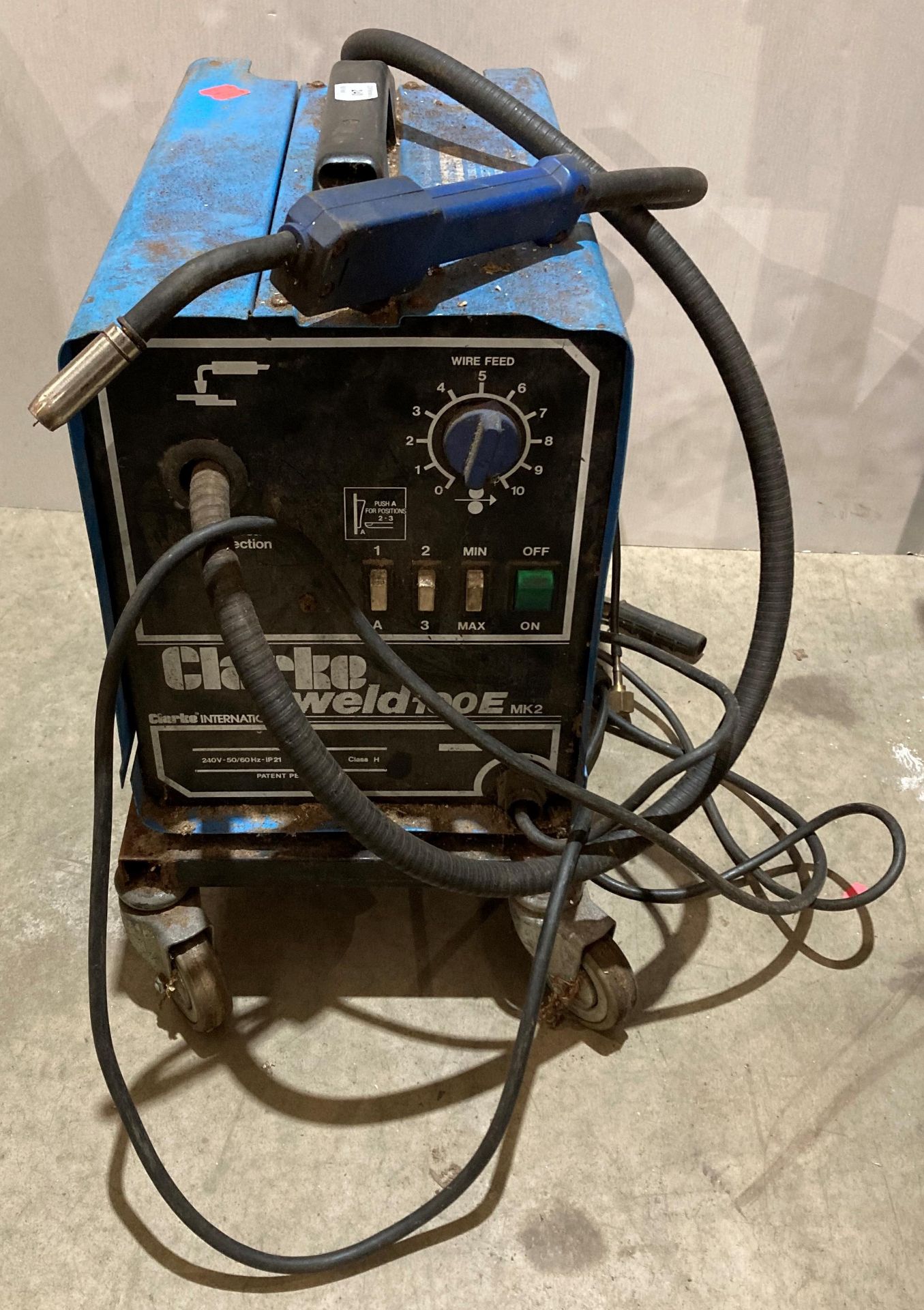 Clarke weld 100E MK2 mig welder on mobile frame (saleroom location: MA3)