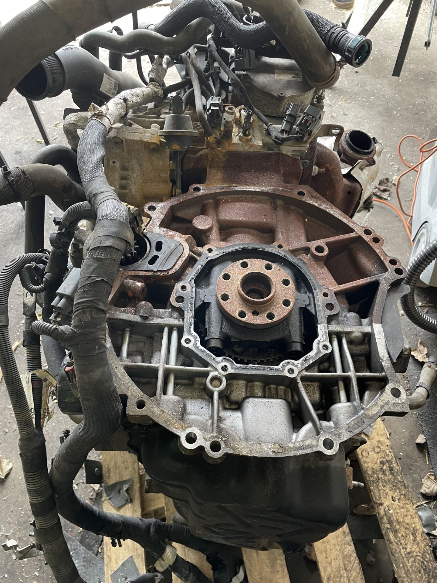 2018 Ford Transit engine (sold as seen - hairline crack to cylinder head)(Collection from TOWN END - Image 3 of 7