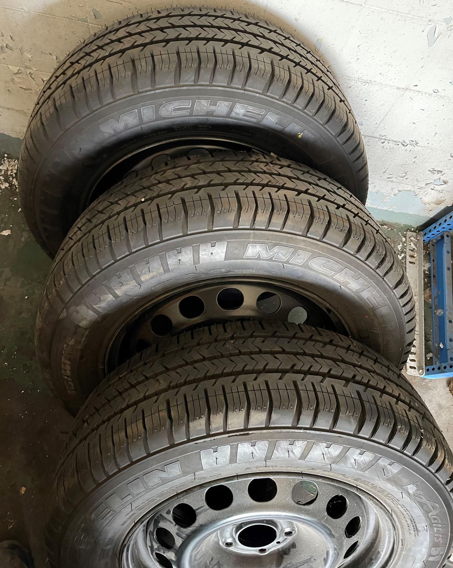 Set of three five stud black metal wheels with Michelin Agilis 51 215/65R16C tyres (possibly - Bild 2 aus 2