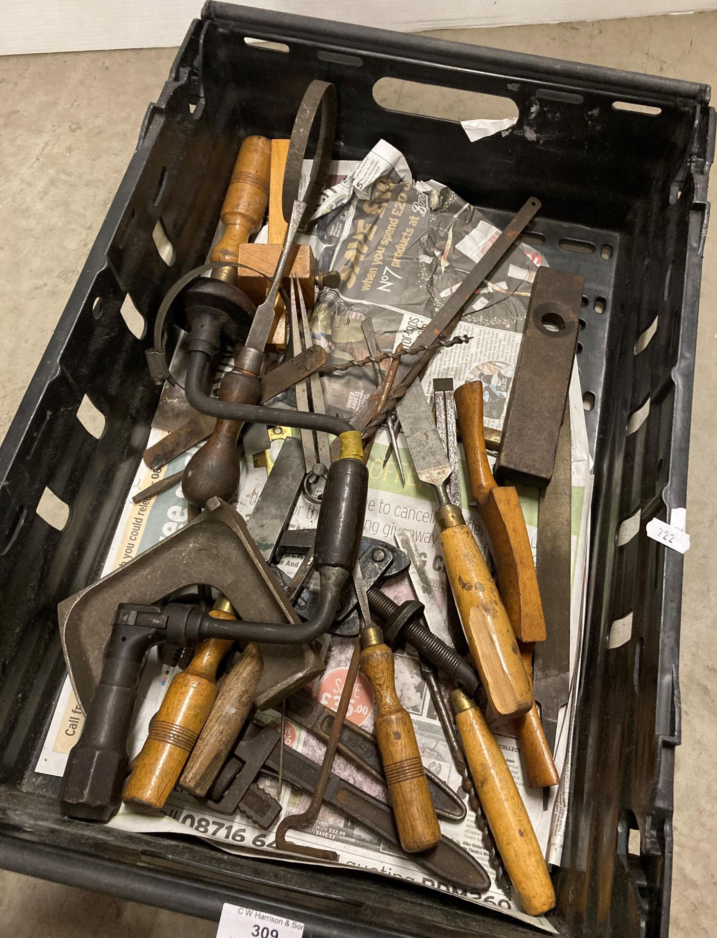 Contents to crate - assorted wood working tools including box planes, bit and brace, chisels, - Image 3 of 3