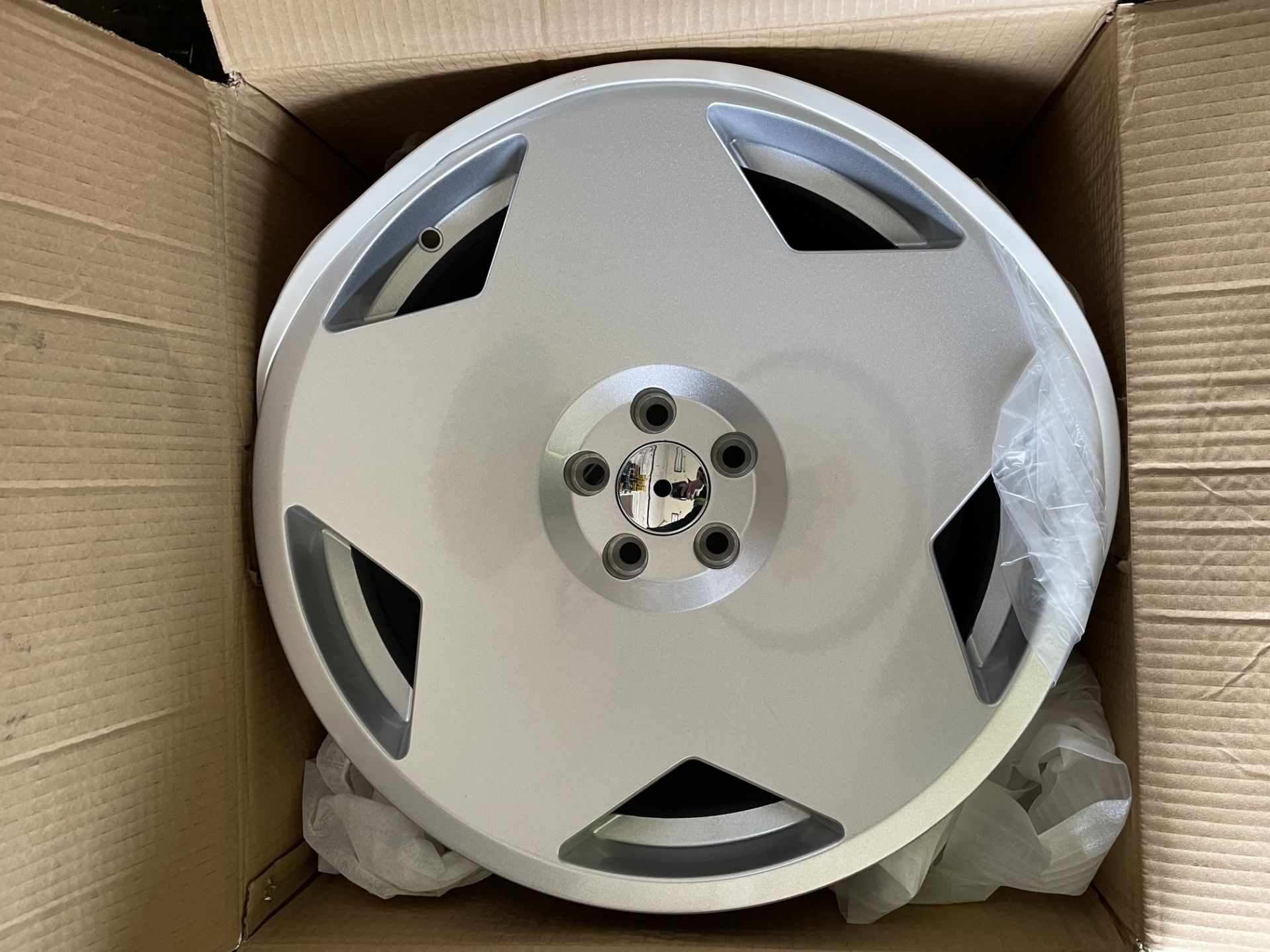 Sickwheels five stud alloy wheel size 18 x 8.