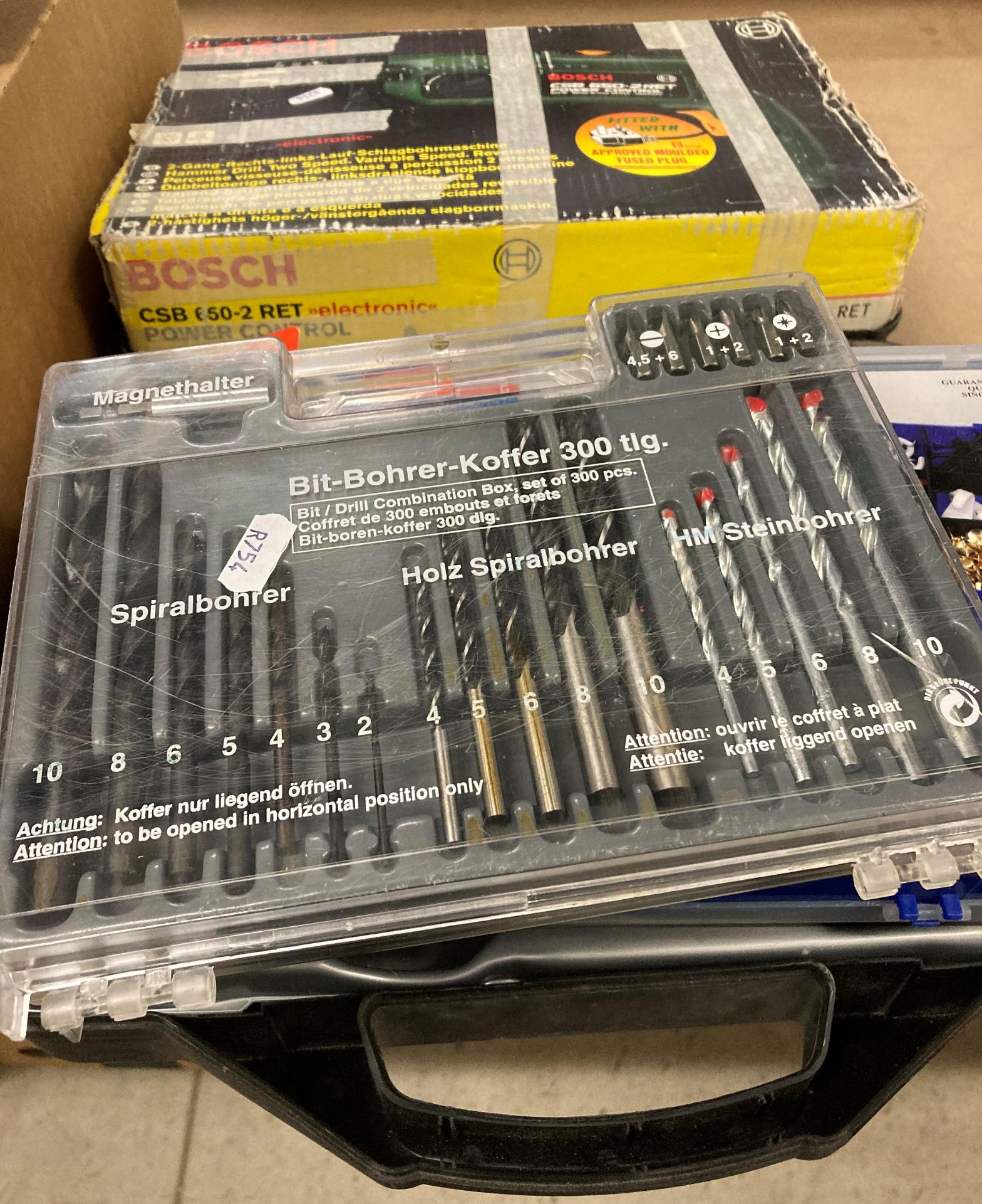 Contents to box - 2 x jigsaws (240v), screwdriver set in case, pair of knee pads, - Image 5 of 5