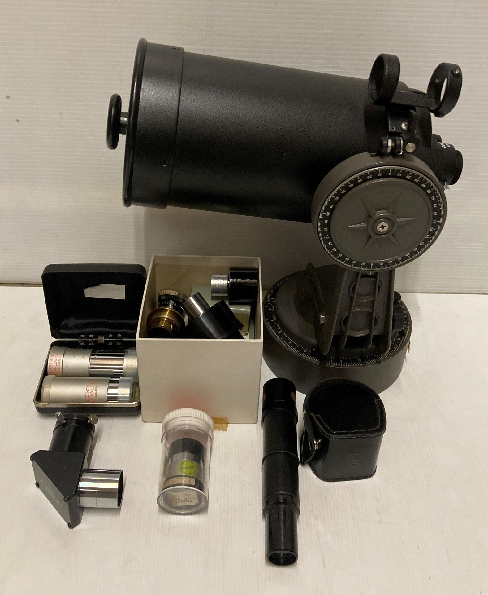 Contents to box - a Celestron 5 - 1250mm telescope with star diagonal 1¼, Celestron 2x, Barlow 1¼,