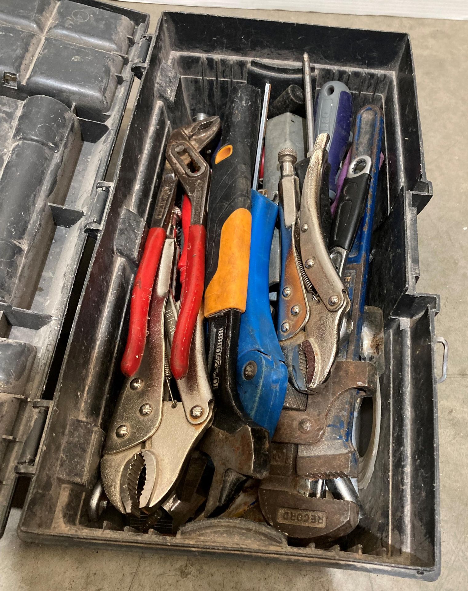 3 x assorted tool boxes and contents - assorted hand tools, spanners, screwdrivers, pliers, - Bild 3 aus 4