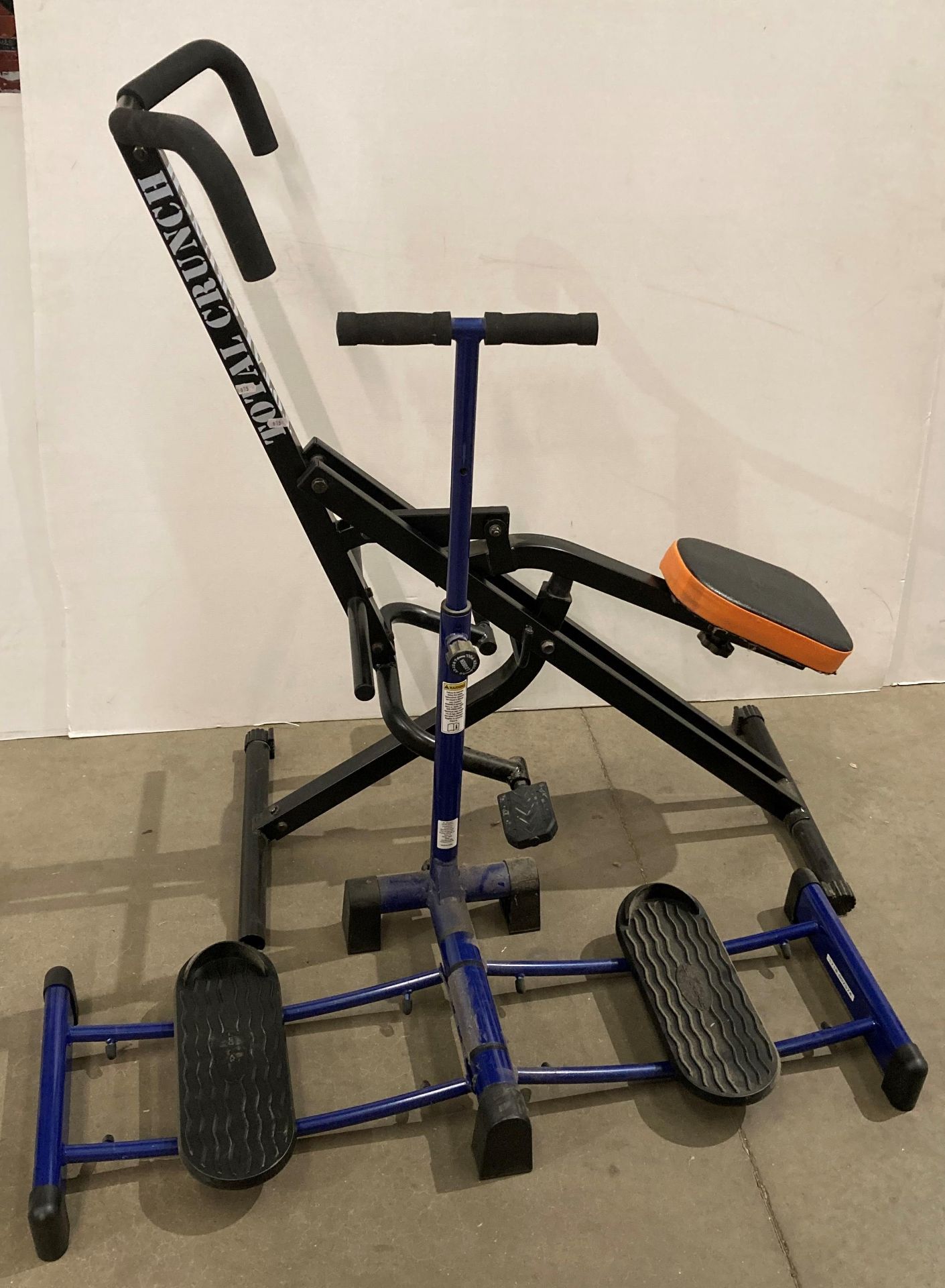 Total Crunch exercise machine and a Leg Master exercise machine (saleroom location: U01)