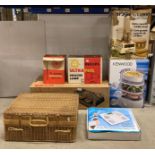 7 x assorted items - Kenwood food steamer, Magimix 2800 food mixer,