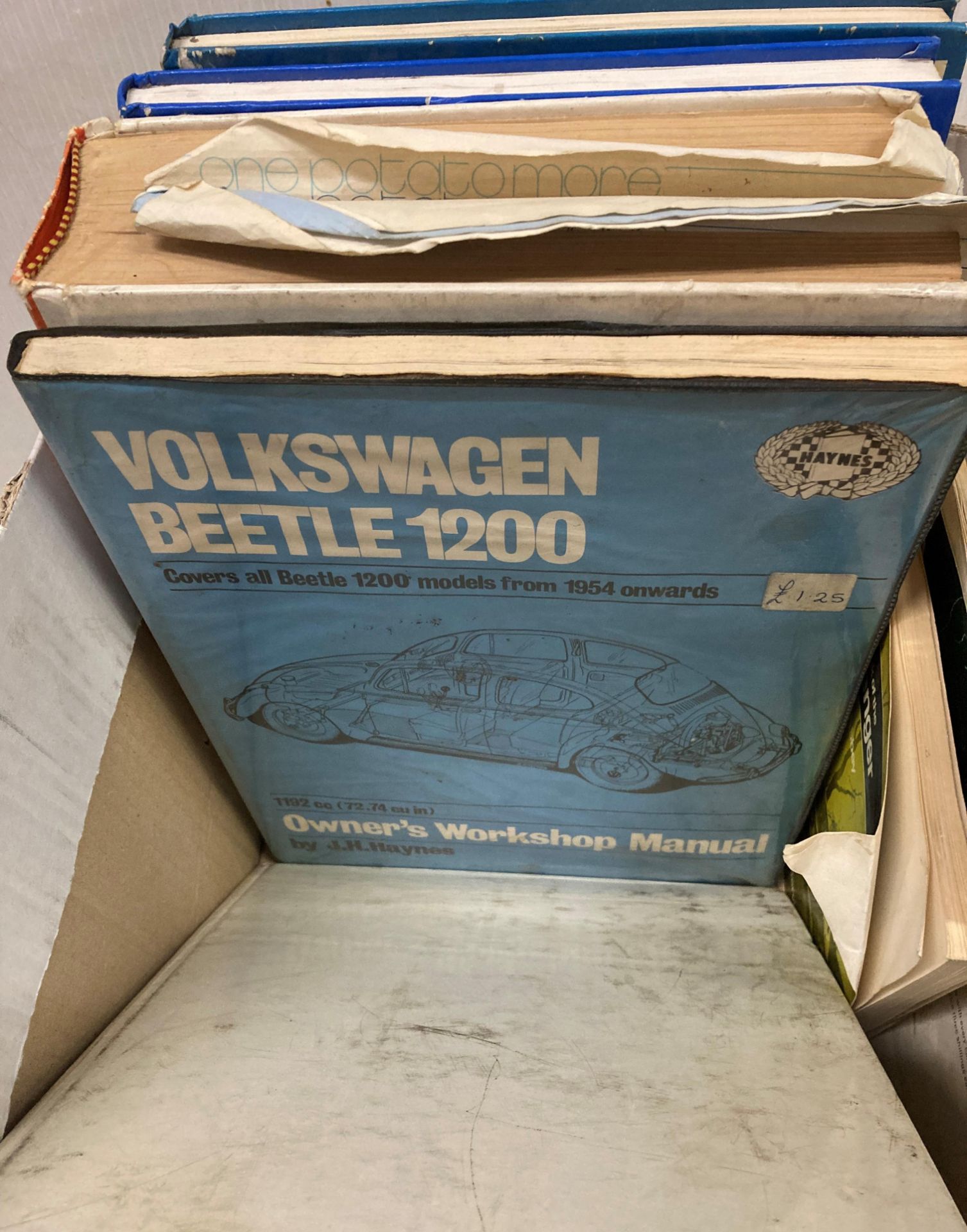 Contents to box - assorted car manuals and folders including Volume 1 & 2 Workshop Manual for Rolls - Image 4 of 5
