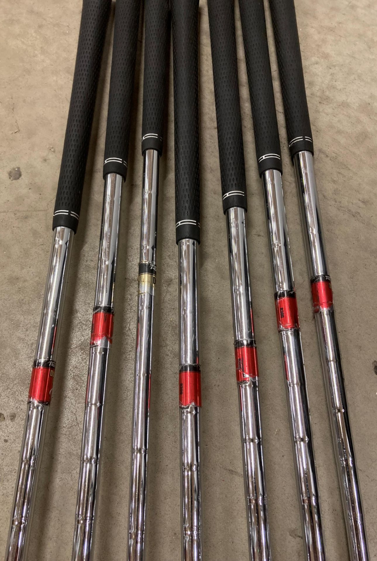 Set of Mizuno MX-25 irons, 4 iron to PW, steel shafts, - Image 3 of 4