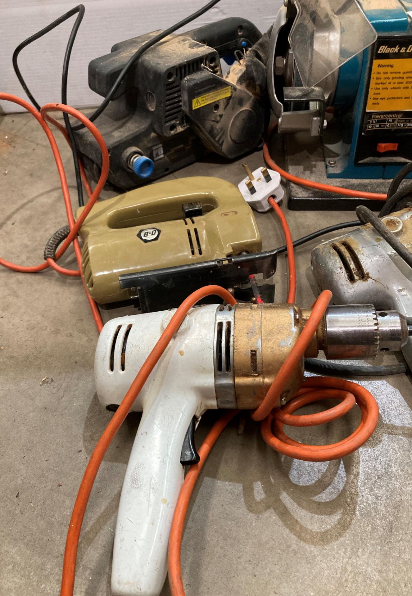 Five assorted 240v power tools including Black & Decker Powercentre DIII grinder/polisher (perished, - Image 3 of 3