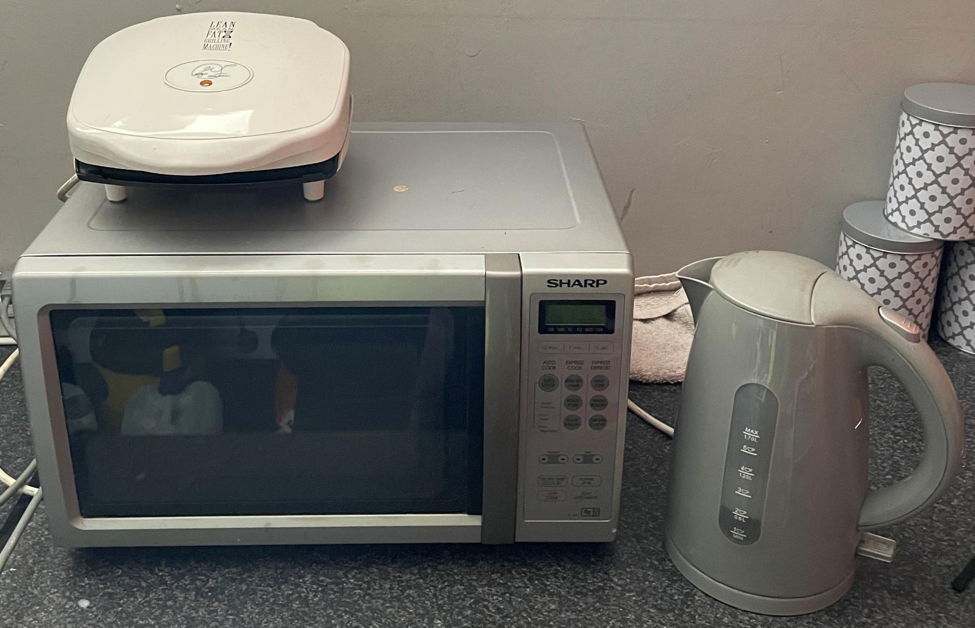 Sharp R-259 800w microwave oven,