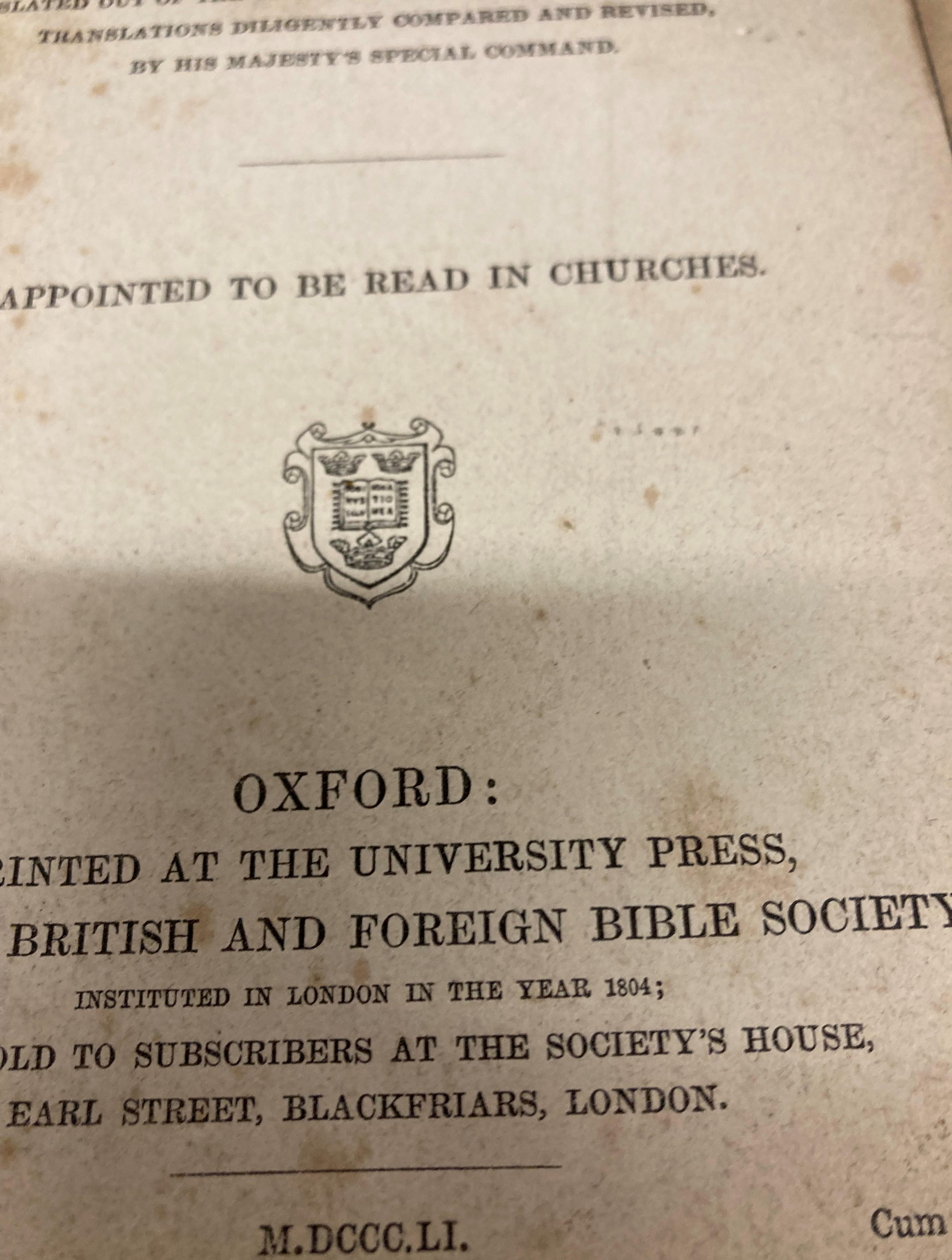 An old copy of the Holy Bible in poor condition (Saleroom location: H08) - Image 5 of 6