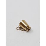 9ct gold vintage tankard charm, gross weight 0.