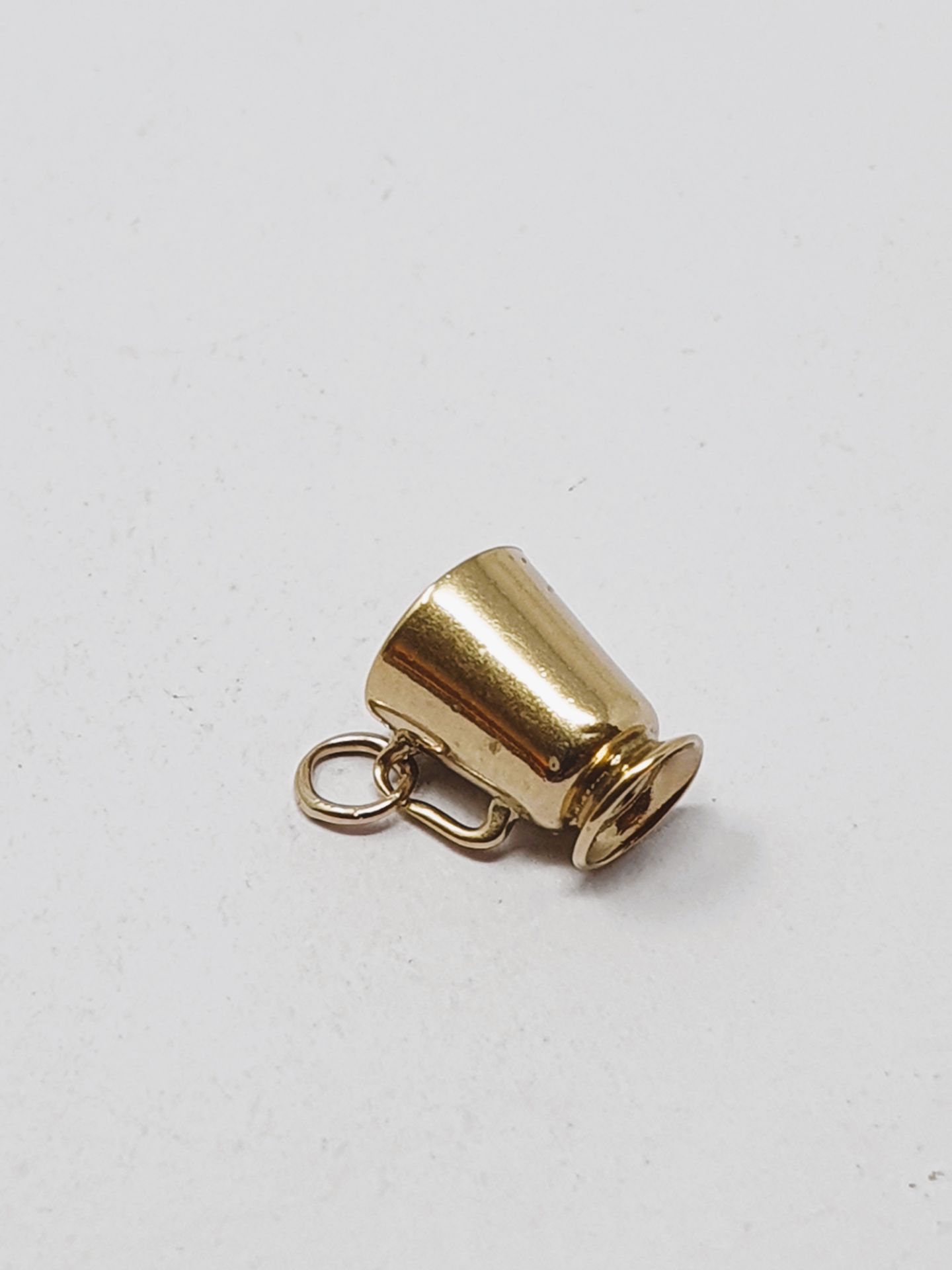 9ct gold vintage tankard charm, gross weight 0.