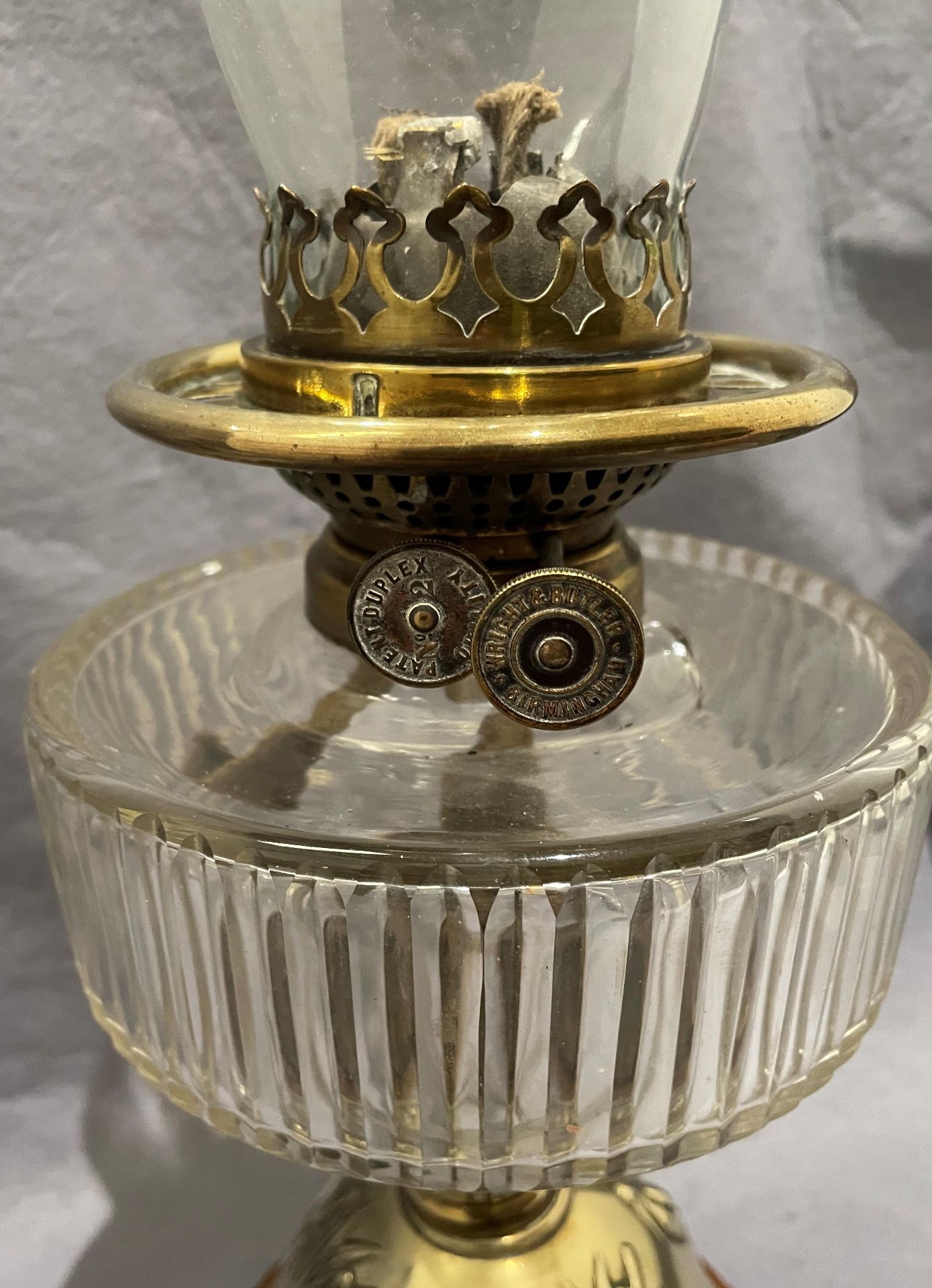 A vintage brass and cut glass oil/paraffin lamp with cranes in river base and glass funnel by - Image 3 of 5